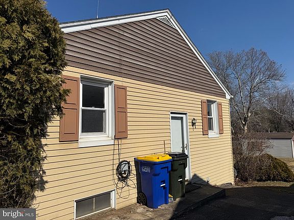 4th image of 855 Old Taxville Rd