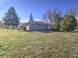 191 W Grove Rd, Decatur, IL 62521