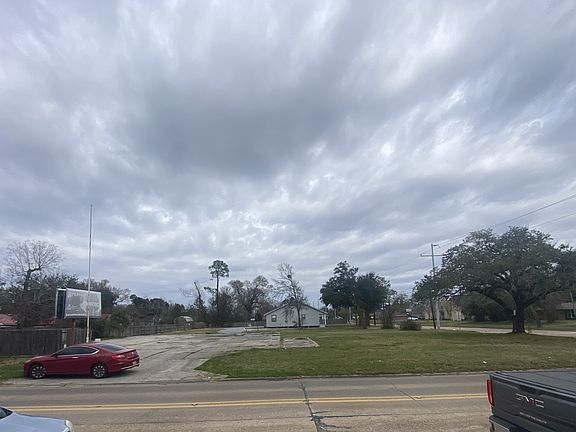 Corner Lot (Tract B)