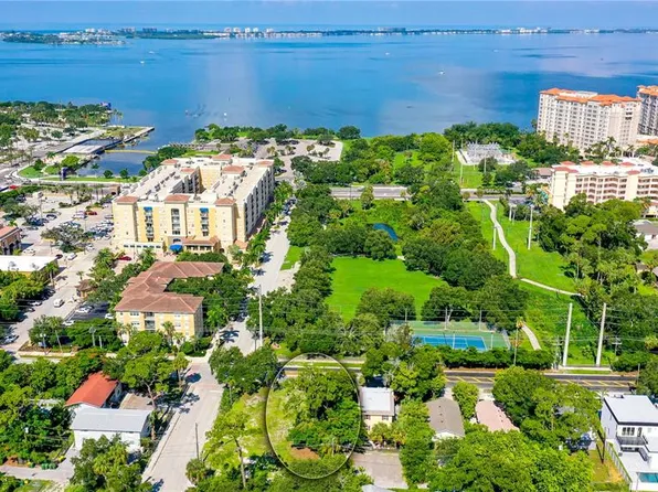 1110 Cocoanut Ave #18, Sarasota, FL 34236