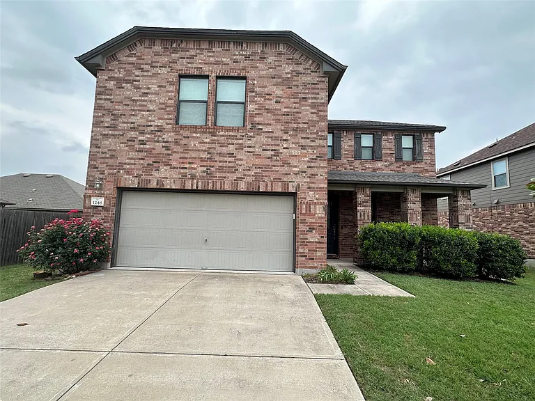 1248 Hyde Park Dr — Photo 3