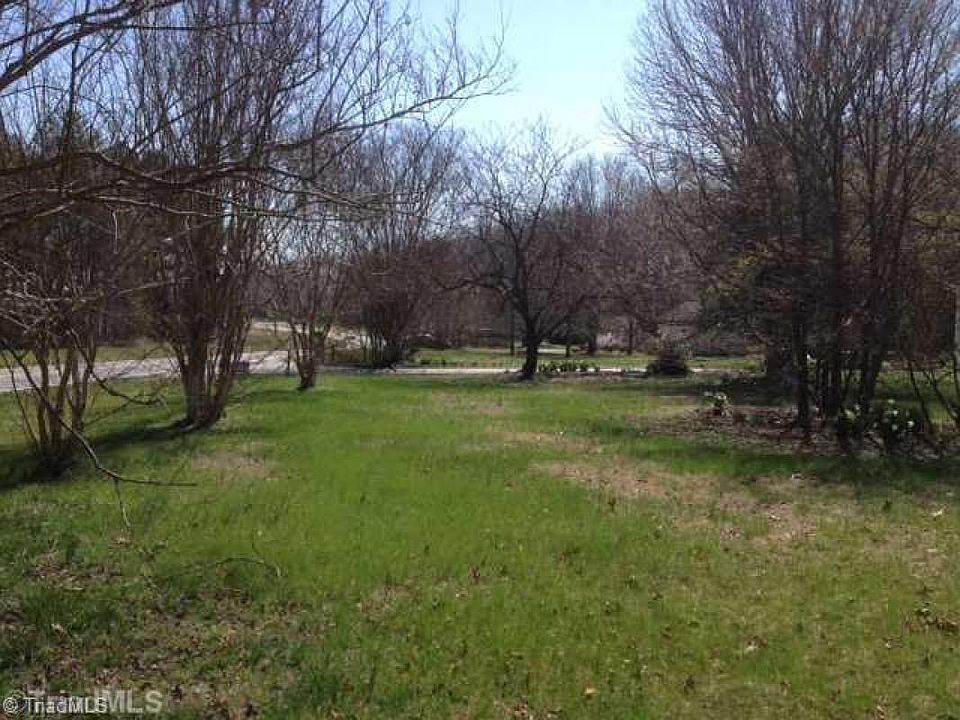 2nd image of 133 Air Harbor Rd