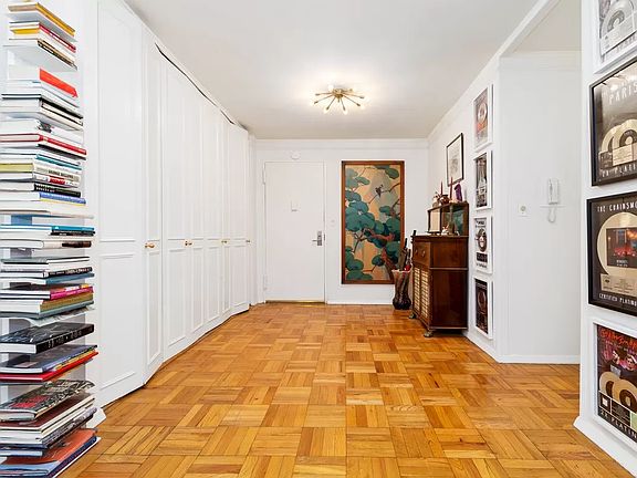 4th image of 505 E 79th St APT 1D