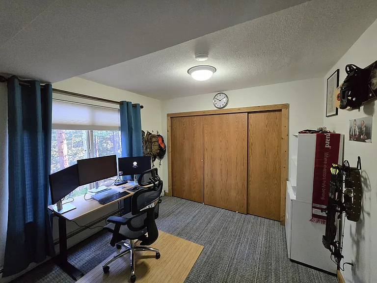 1060 Kings Crown Rd — Photo 27