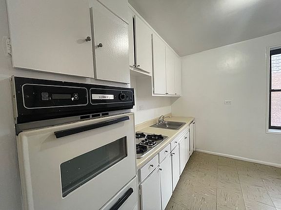 3rd image of 10230 Queens Blvd APT 5R