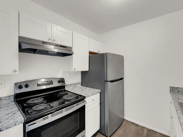 Comes with Fridge