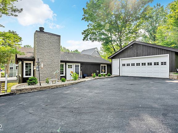 2nd image of 52 Jefferson Valley