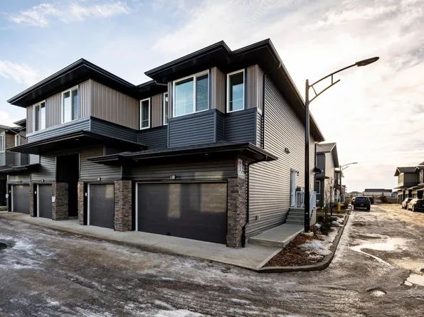 2710 66th St SW #50, Edmonton, AB T6X 1A3