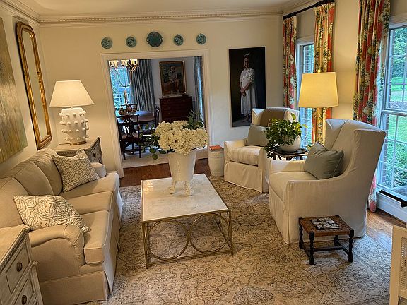 Main level living room