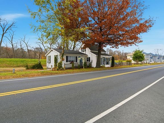 2nd image of 148 River St