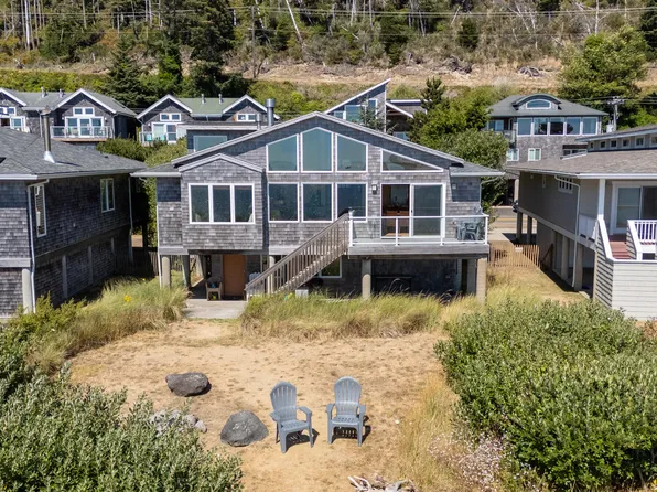 905 Happy Camp Rd W, Tillamook, OR 97141