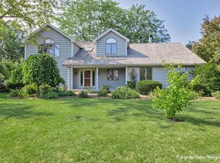 18015 W Pond Ridge Cir, Gurnee, IL 60031