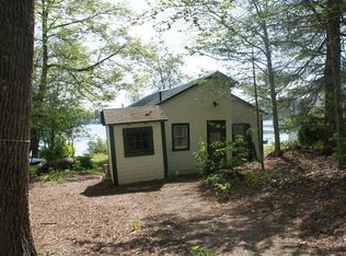 82 1st St, Brimfield, MA 01010
