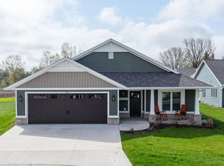 1828 Preserve Dr, Oshkosh, WI 54904