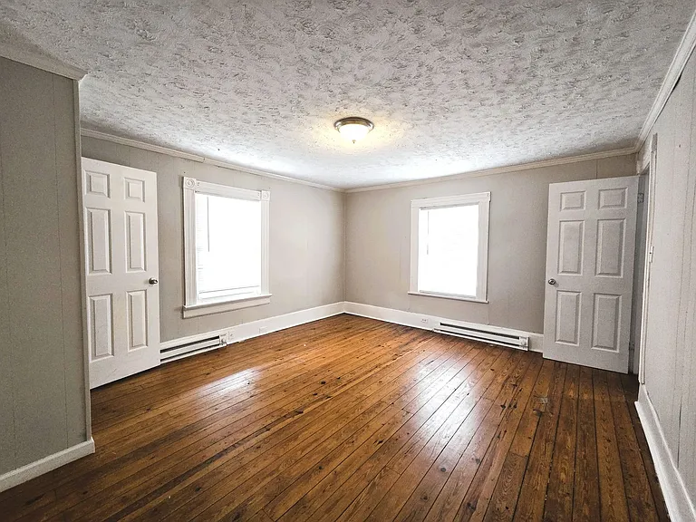 2239 Cobbs St — Photo 14