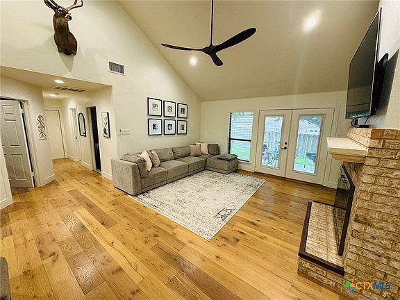 3rd image of 1234 Bluff Creek Cir