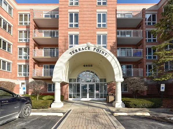4655 N Cumberland Ave APT 202, Norridge, IL 60706