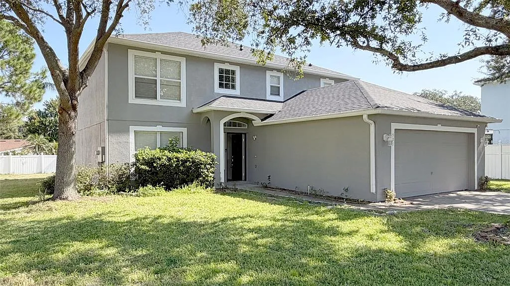 4 bed, 2.5 bath, 2208 sqft, $2,900 — Photo 3