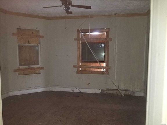 4th image of 44 Albany Ave