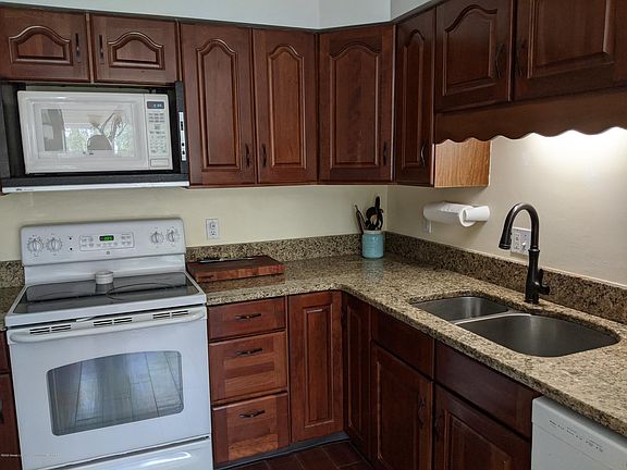 5th image of 4375 Elmwood Dr