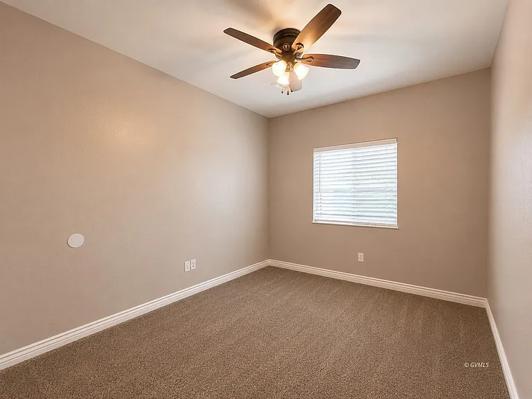 1784 N Eloisa Ln — Photo 7