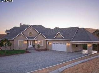 7425 Strachan Ln, Sunol, CA 94586