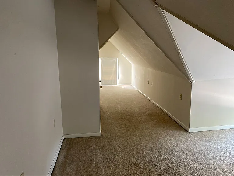 339 Park Ave — Photo 17