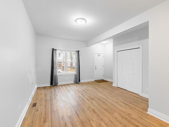 5th image of 4459 S Princeton Ave #1