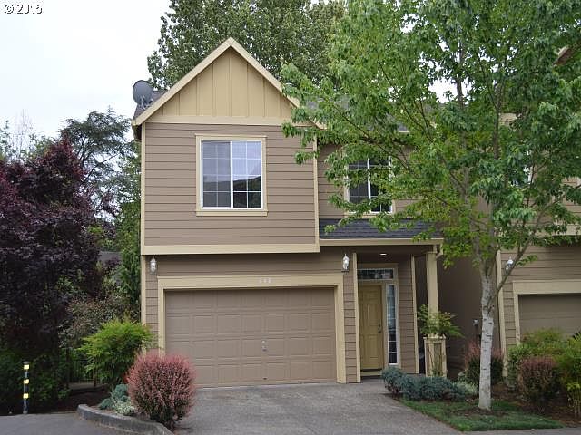 1st image of 640 SE Heathcliff Ln