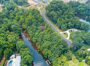 654 Sandbar Pt #71, Lake Wylie, SC 29710