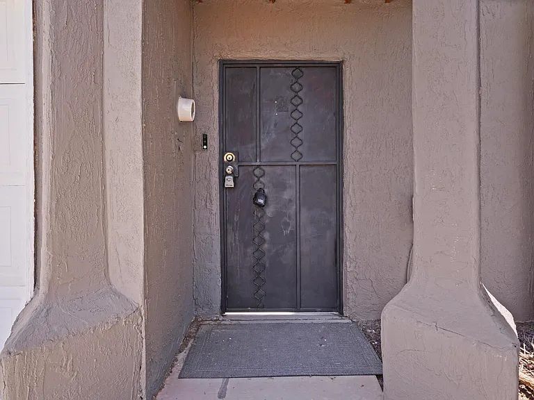 10720 Chert St — Photo 4