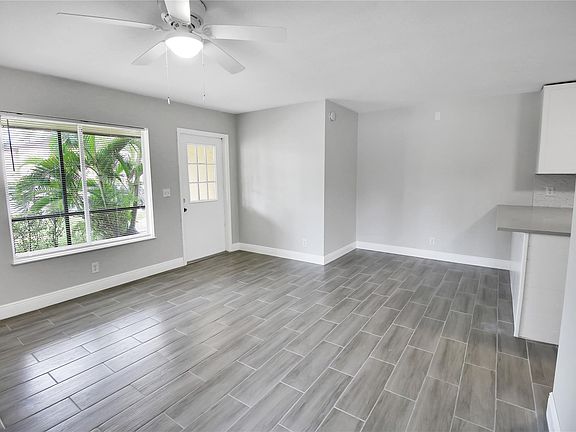 3rd image of 410 Pine Glen Lane #D1