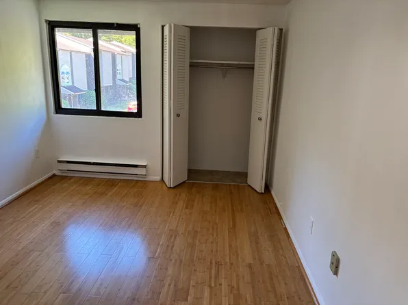 (undisclosed Address), Danbury, CT 06810