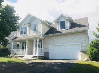 9335 Niagara Ln N, Maple Grove, MN 55369