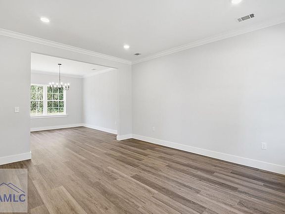 5th image of 65 Plantation Rd
