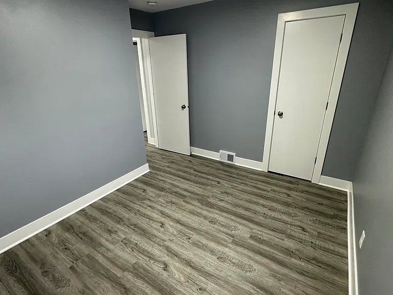 Bedroom #2 (without furniture)