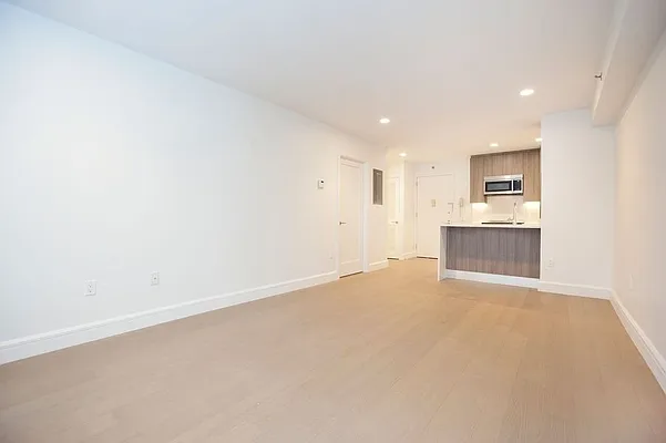 Rented by REAL New York | media 4