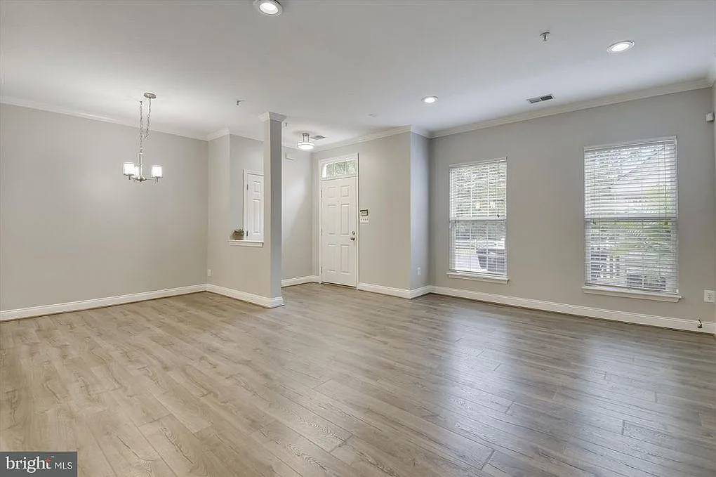 3 bed, 1545 sqft, $2,850 — Photo 3