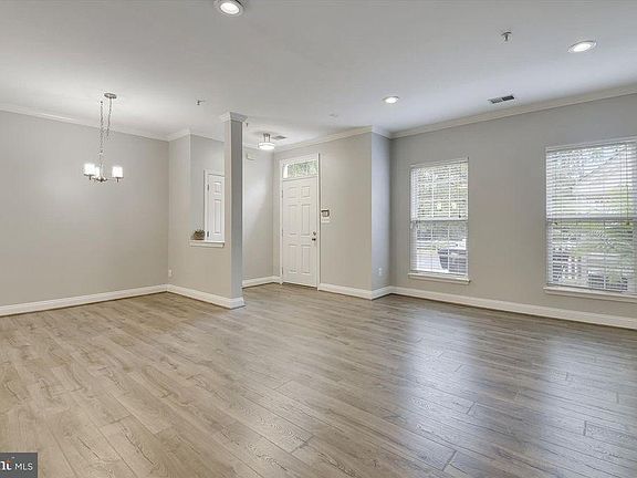 3rd image of 2605 Portola Ct
