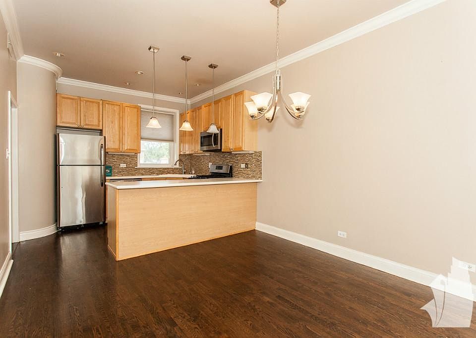 1st image of 3848 N Southport Ave