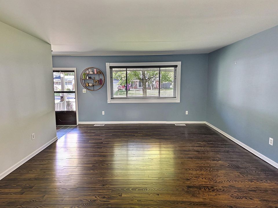 36734 Theodore St, photo 6