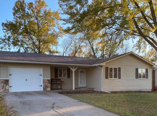 1908 Cherry St, Mexico, MO 65265