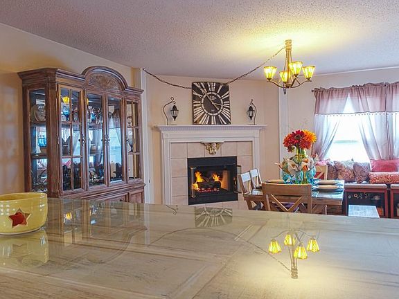 3rd image of 5887 N Peppereel Way