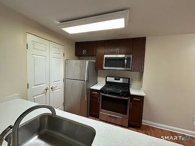 488 Bedford St #423 — Photo 3