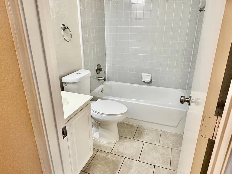 1701 Hillside Dr — Photo 17