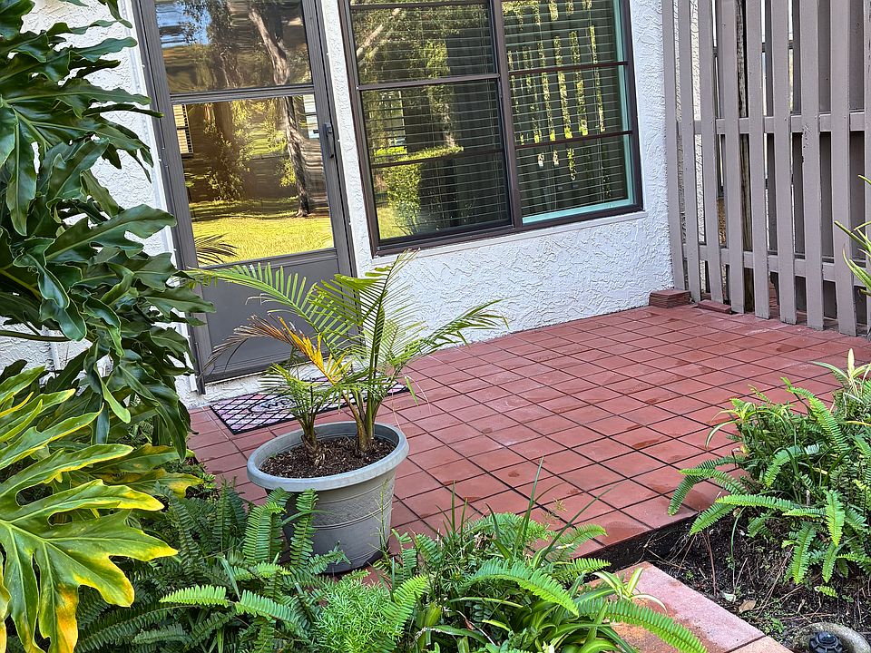 Private patio with beautiful view. Storm/screen door
