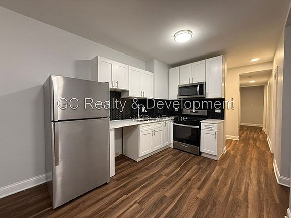 3rd image of 78 Pine Ave Unit 2