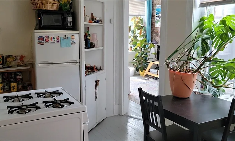 74 Myrtle St #10 — Photo 4