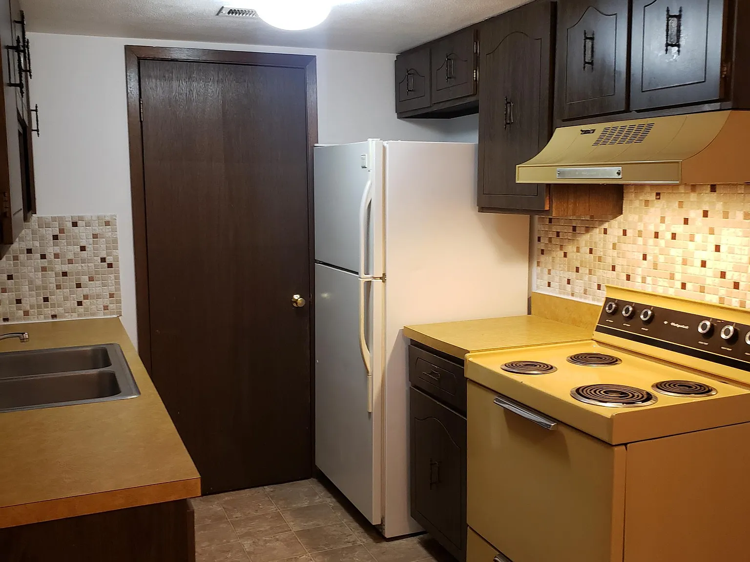1 bed, $895 — Photo 1