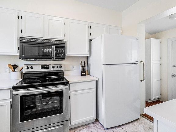 2nd image of 1161 N Ocean Way